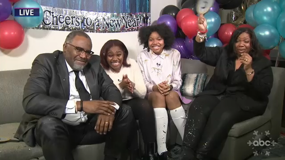Powerball crowns 2021's 1st millionaire during 'New Year's Rockin' Eve'