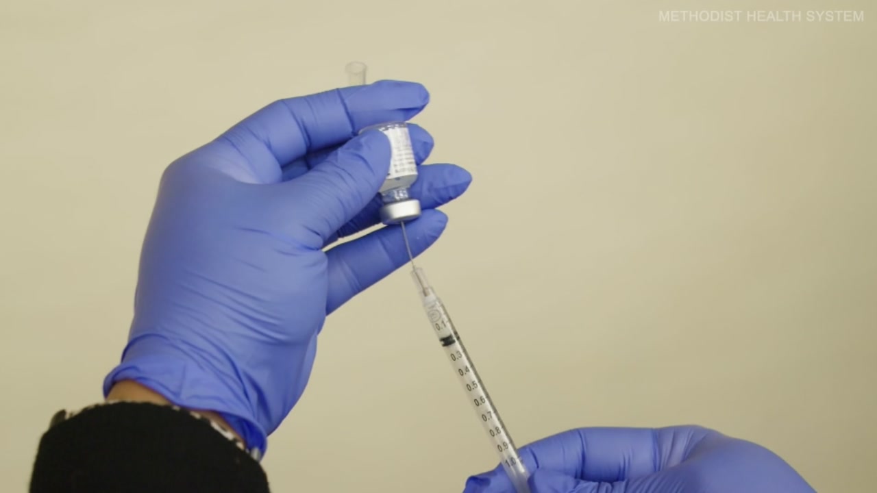 Should pregnant women get the vaccine? Medical experts weigh in