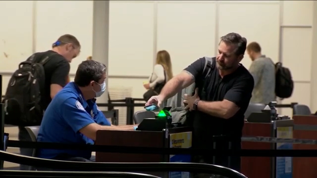 Busiest travel day expected as COVID cases climb across Tri-State