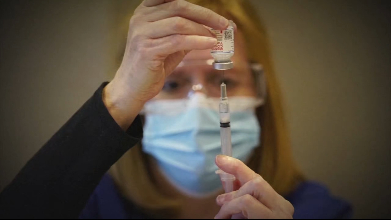 COVID vaccinations taking longer than expected, doctors call for more national oversight