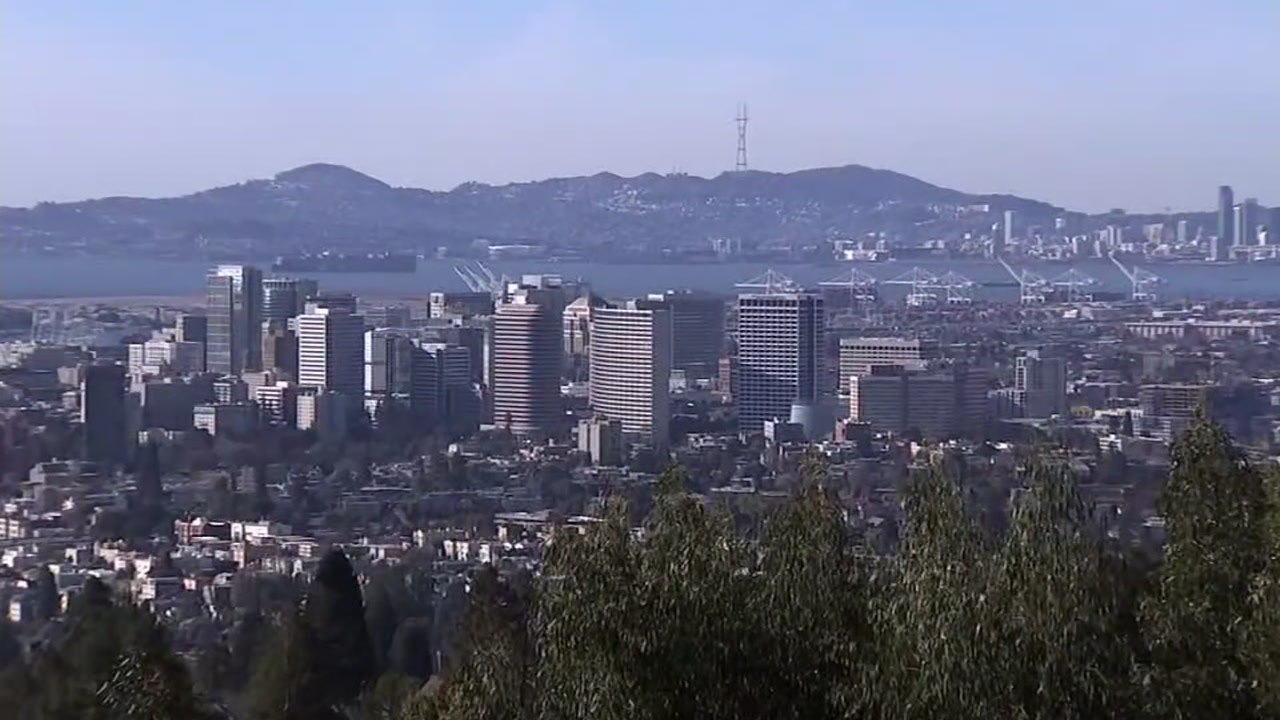 Oakland mayor says more painful cuts ahead in new year