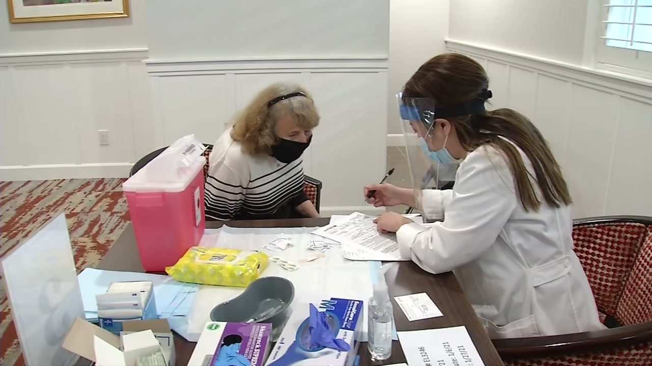Seniors in assisted living facilities start getting vaccines 