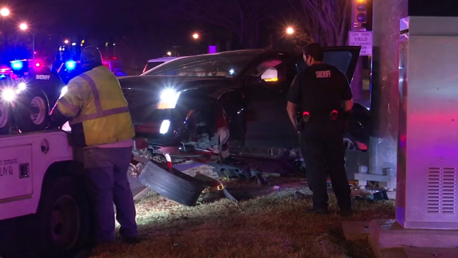 Driver crashes in west Harris County during pursuit with deputies ...