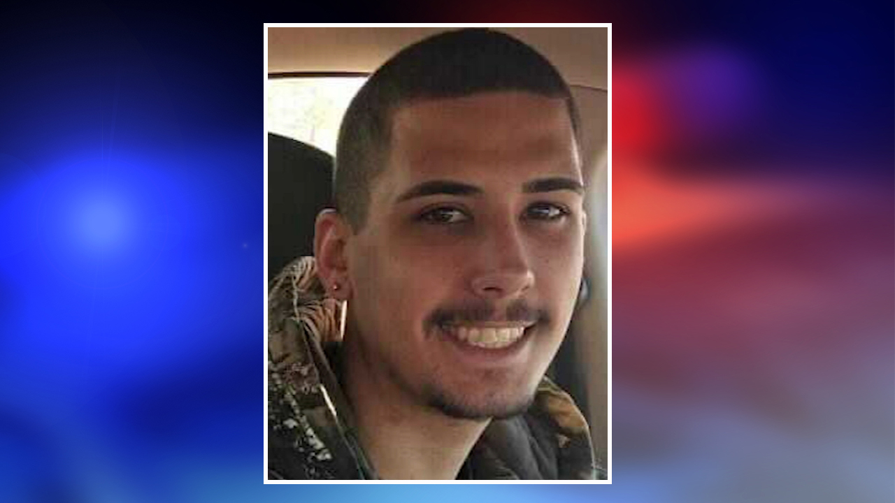 Missing 22-year-old may have been injured in Liberty Co. crash