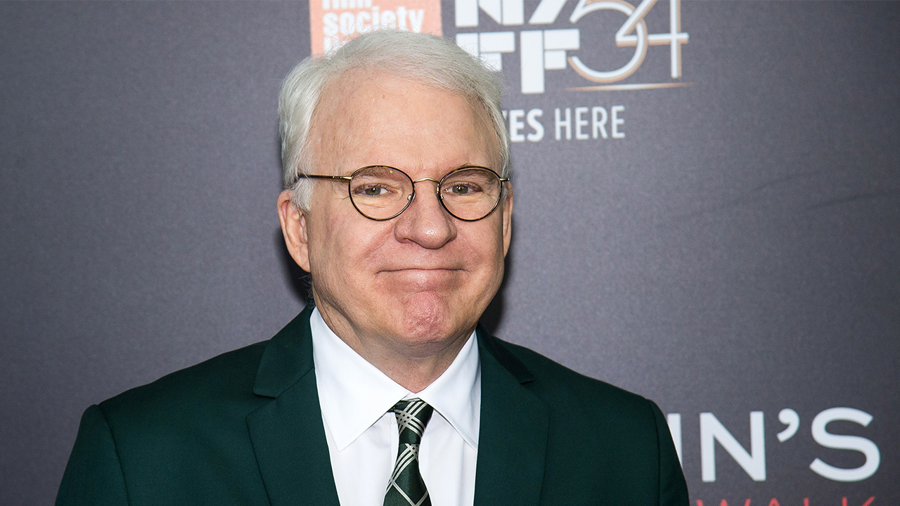 Actor Steve Martin gets 1st dose of COVID-19 vaccine in NYC