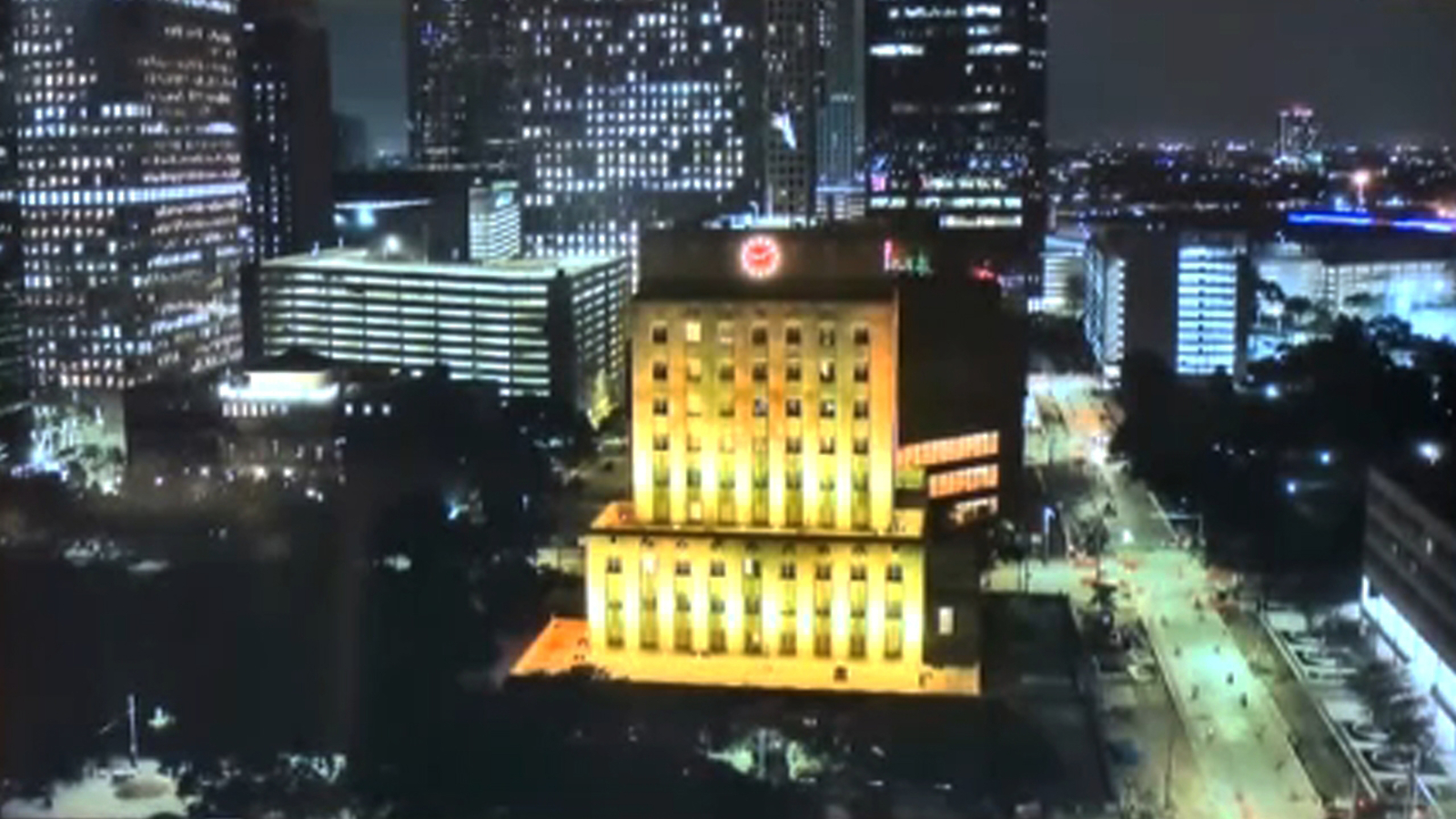 Joe Biden inauguration: City of Houston lights up in nationwide COVID-19 memorial ahead of inauguration - Vimarsana News
