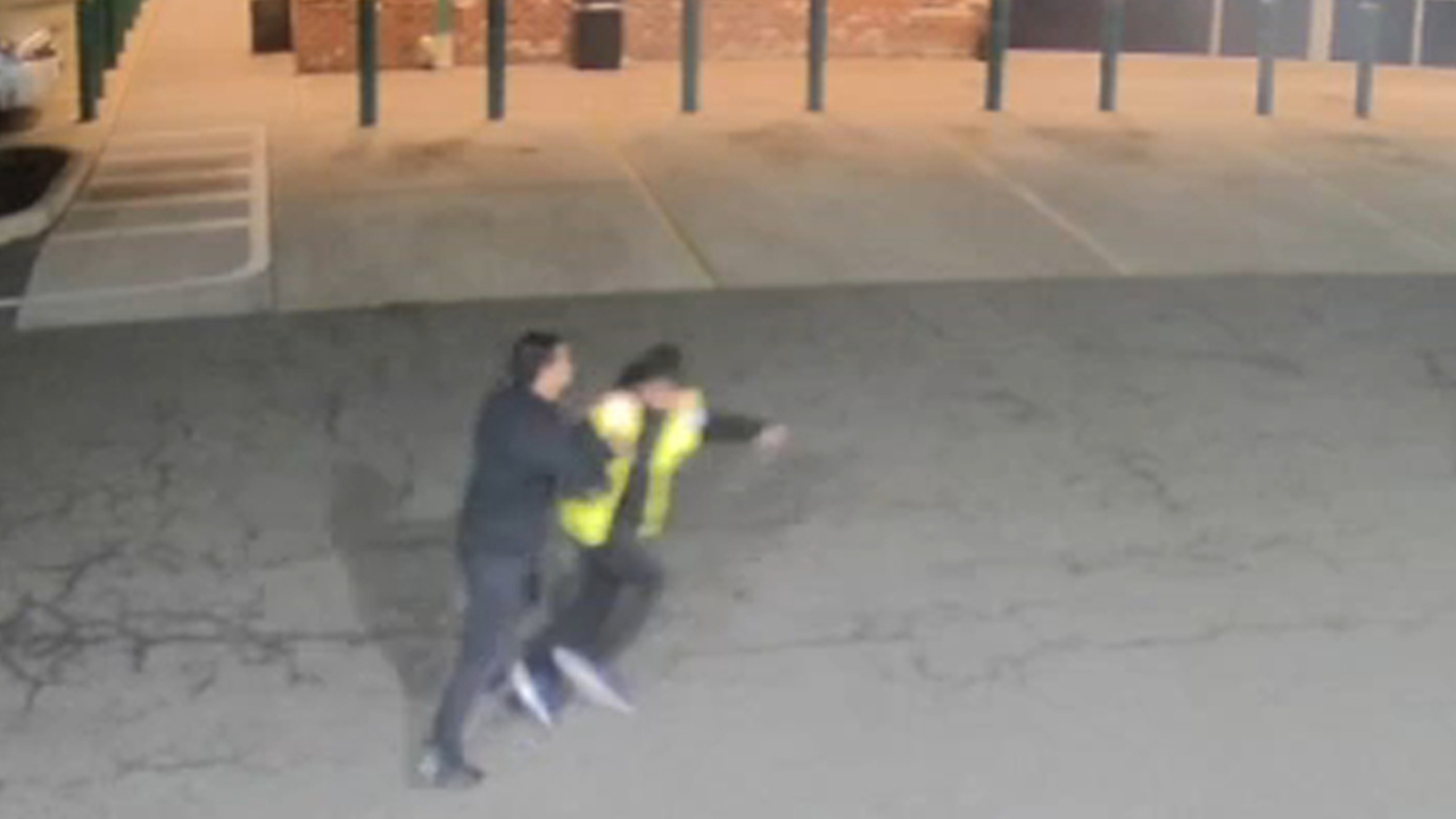 Gas station attendant beaten, police chase after suspects in Fairfield, New Jersey - Vimarsana News