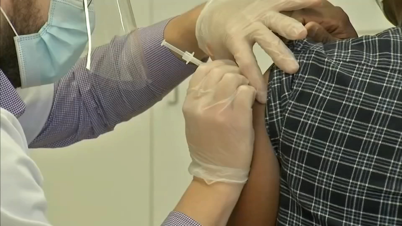 Chicago starts COVID vaccine Phase 1B next week, but officials urge patience