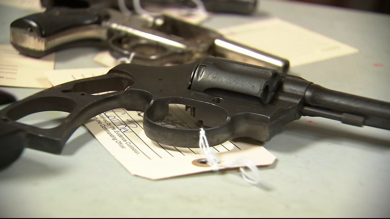 No Gun Campaign Philly Hosts Gun Buyback Initiative For 100 Shoprite Certificate 6abc Philadelphia