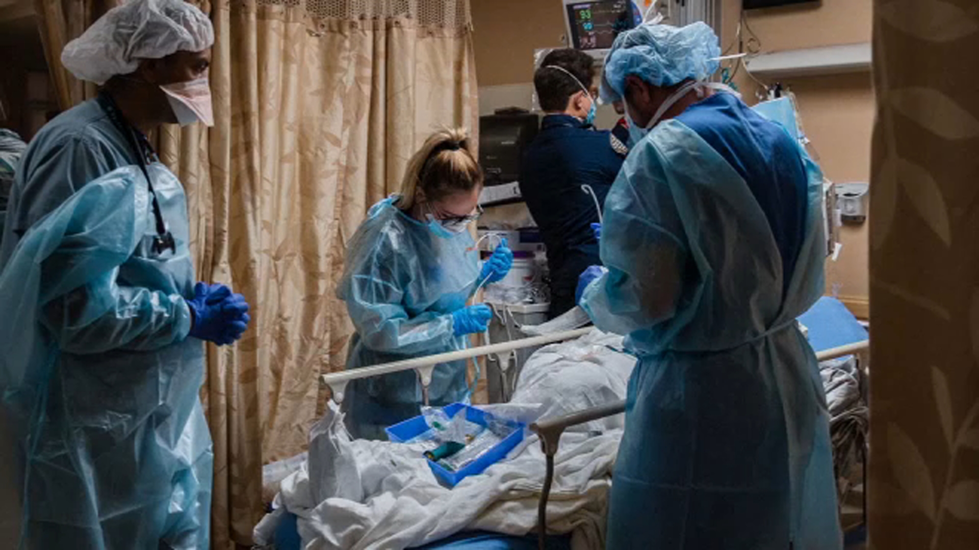 COVID cases, hospitalizations start to decline across US